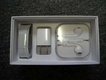 ★☆新品未使用◆ソフトバンク　iPhone5 64GB ホワイト◆_3