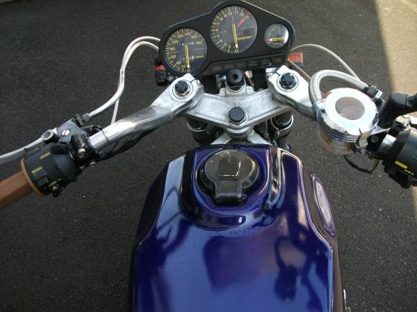 CBR400F2 捕え メーター 実働車 外し