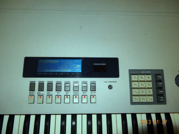 AKAI□S1000KB□超希少品□ジャンク扱いで...1円スタート(キーボード 