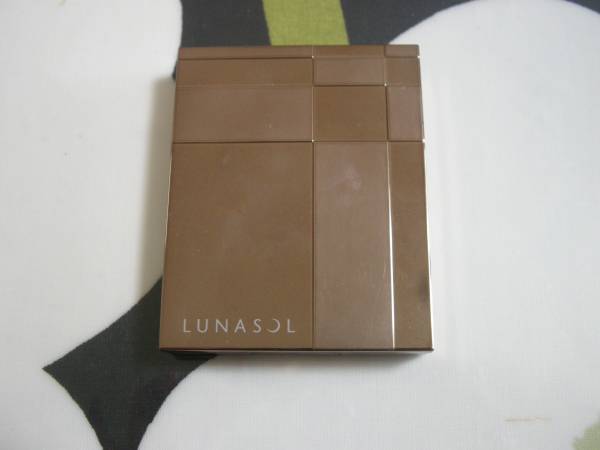 ルナソル　ネイチャーカラーアイズ０５_2