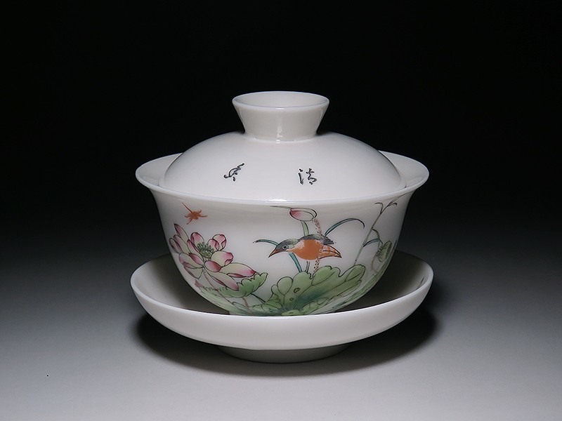 中国陶器 小杯 オンラインで最も売れている製品 色絵花蝶文杯 小 0 景