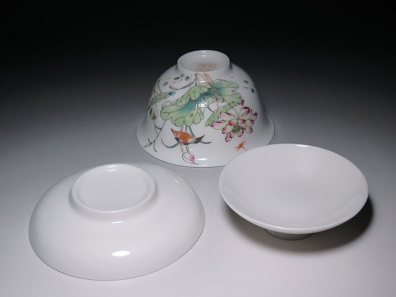 中国陶器 小杯 オンラインで最も売れている製品 色絵花蝶文杯 小 0 景