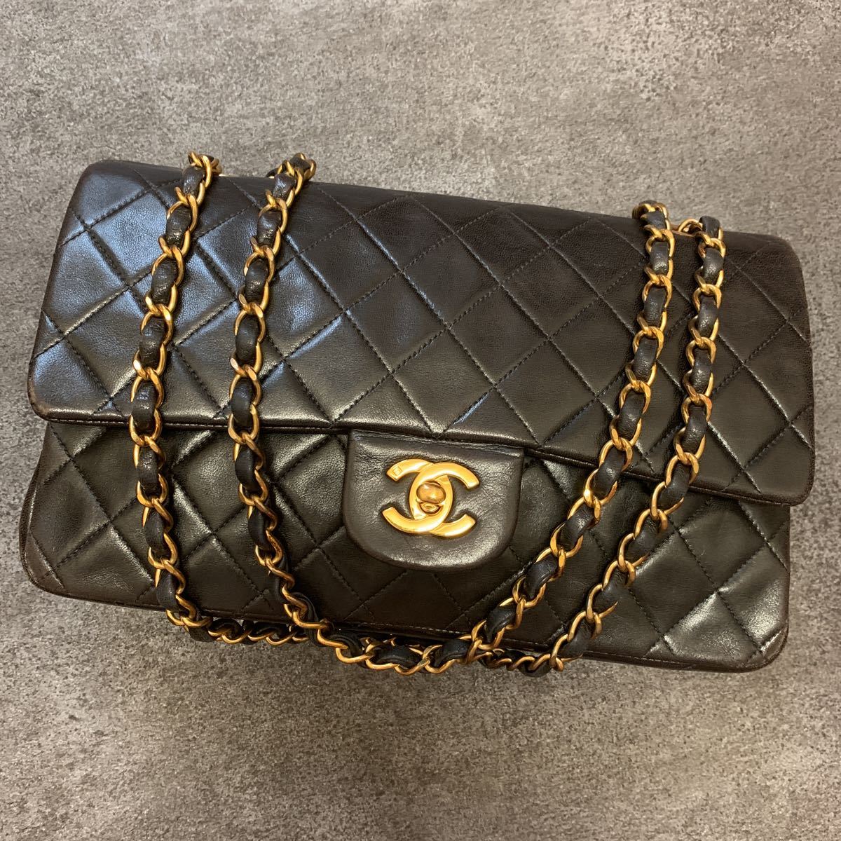 CHANEL シャネル ブラック ゴールド金具 チェーンショルダーバッグ 