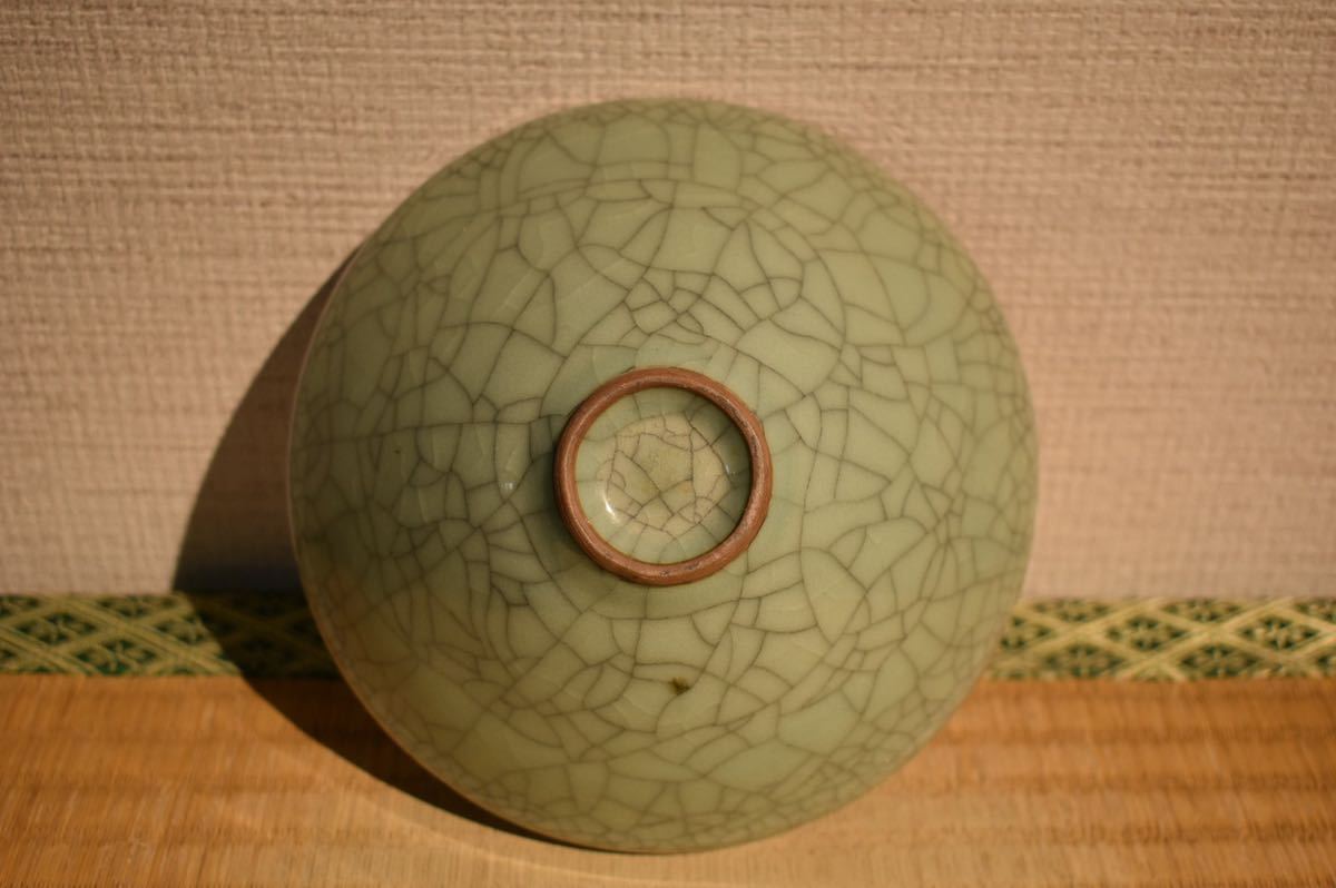 宋代 輪花碗 影青磁 | a(960–1279CE) c(960–1279CE) b(960–1279CE 宋代 輪花碗 影青磁 | a(960–1279CE) c(960–1279CE) b(960–1279CE