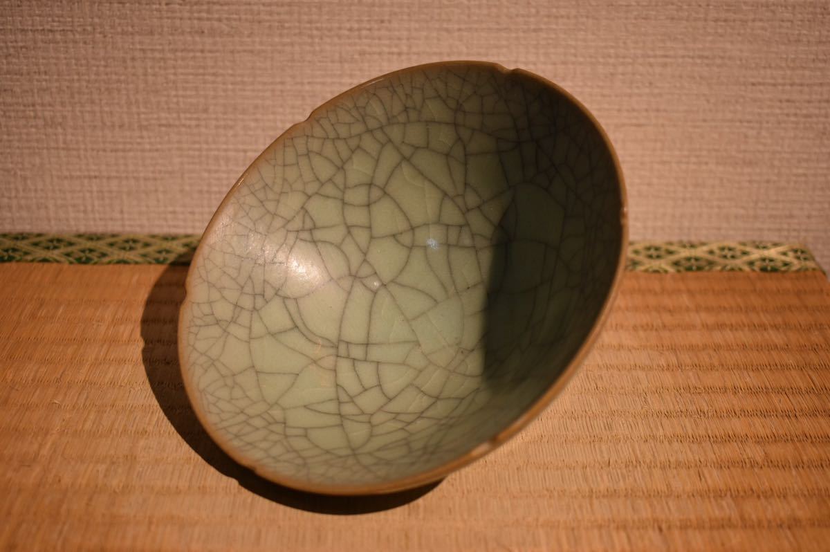 宋代 輪花碗 影青磁 | a（960–1279CE） c（960–1279CE） b（960–1279CE