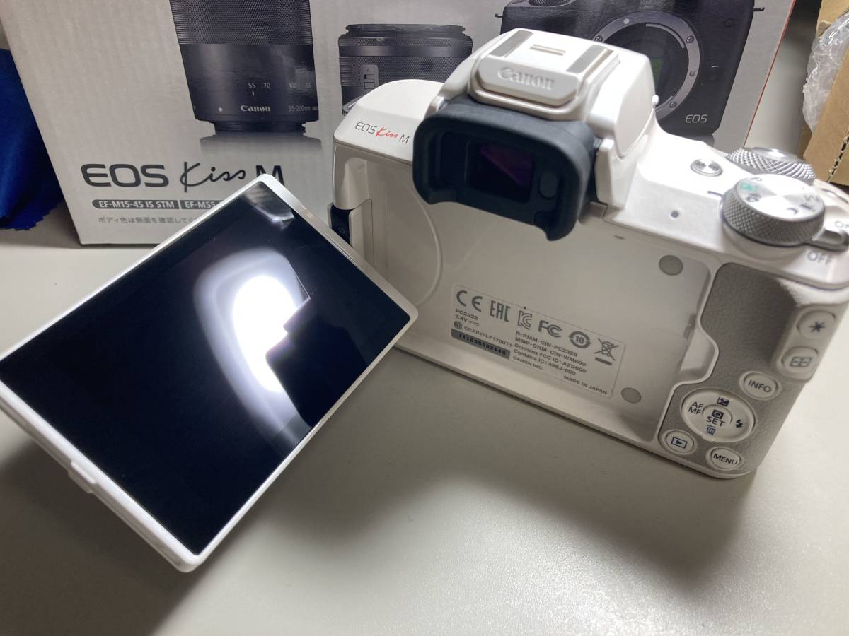 M EOS Kiss ダブルズームキット CANON ホワイト Canon 美品キヤノン 