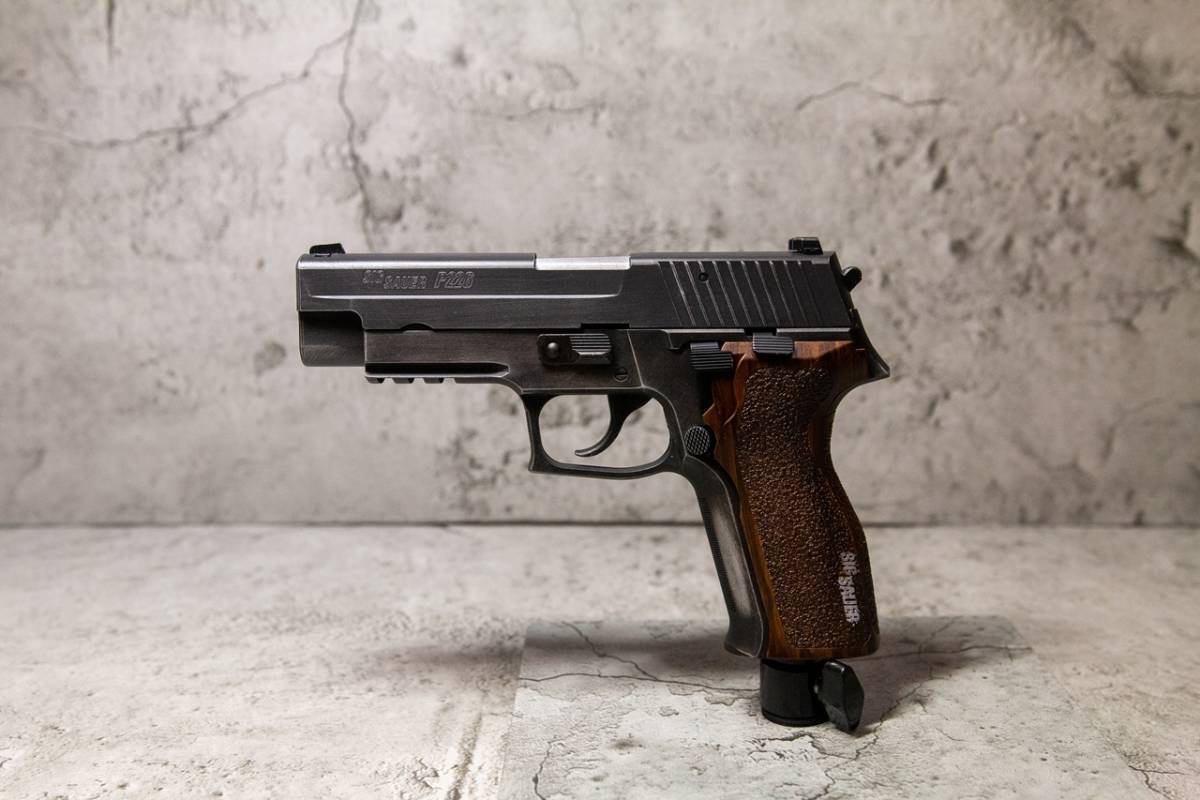 カスタムペイント】 東京マルイ SIG SAUER P226 E2 （シグ ザウエル E2