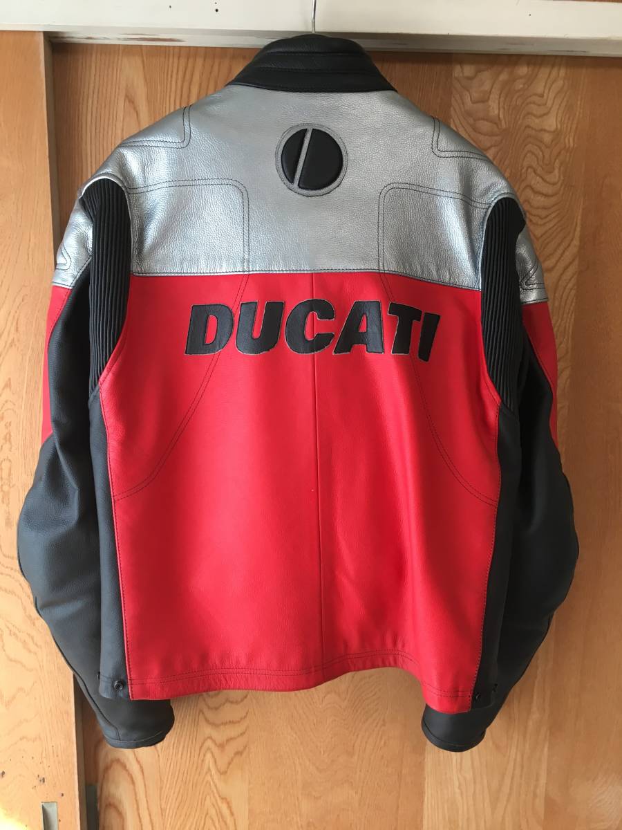 ドカティ ダイネーゼ革ジャケット DUCATI ダイネーゼ レザージャケット