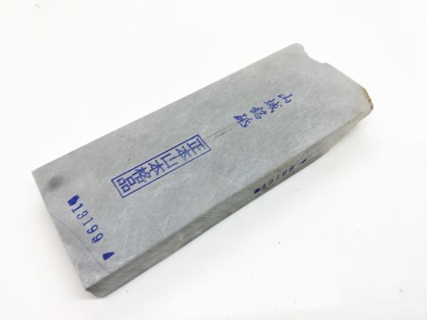 13199 天然砥石 正本山 山城銘砥右京区梅ケ畑奥殿水浅黄全層ニ渡ル泡達超絶滑走極上 70x180x20mm 663g 大工道具 剃刀 刀剣 包丁 鉋 鑿 鋸