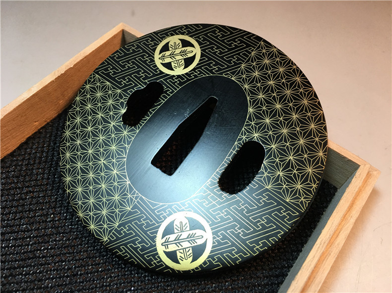 鍔 ・ハバキ・目貫 ・鉄製 共箱 ・銅製 ・ツバ・金象嵌・縁頭 ・ツバ
