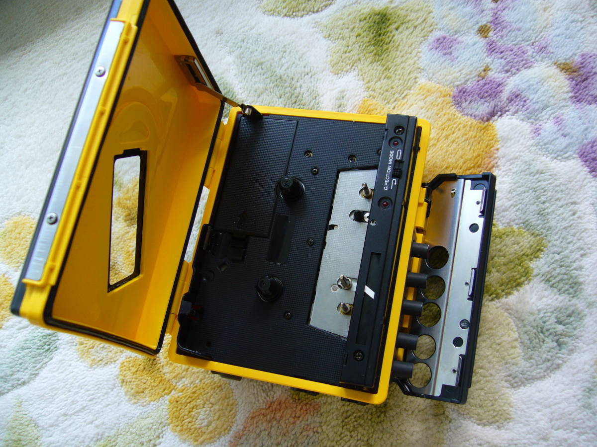 WM-F75 Sony Walkman Radio Sports Cassette Player SONY ▷ FM⁄AM