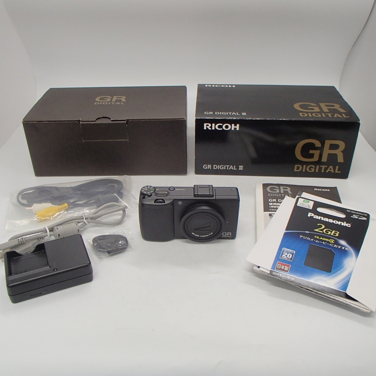 GR RICOH III DIGITAL ⁄ デジタルカメラ | リコー コンパクトデジタル 