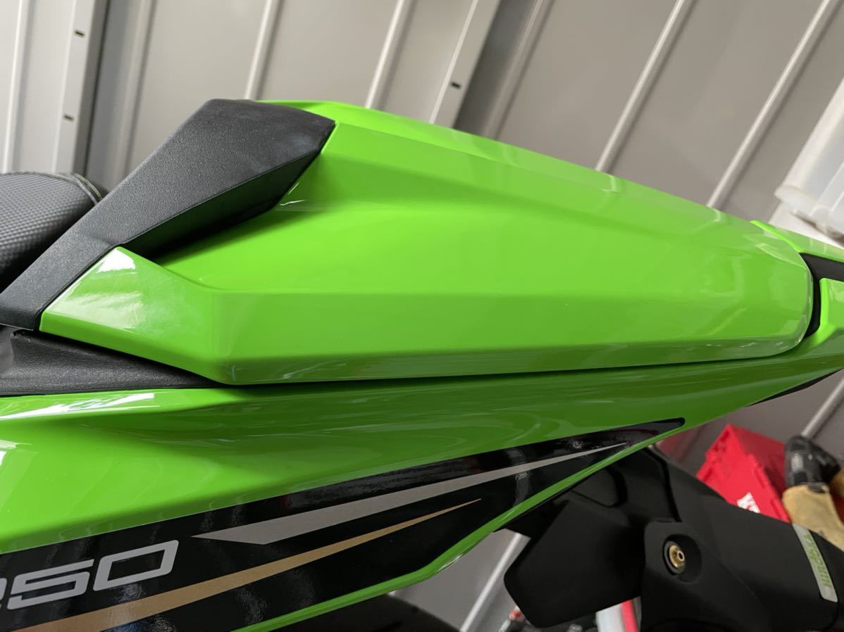 ZX-25R 純正オプションシングルシートカバー Kawasaki Ninja 【公式通販】