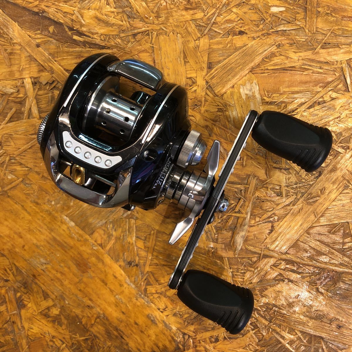 ダイワ TDジリオン 7.3 リミテッド 100L Daiwa ZILLION Limited MADE ダイワ TDジリオン 7.3 リミテッド 100L Daiwa ZILLION Limited MADE