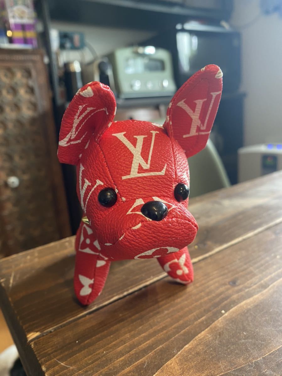 ルイヴィトンフレンチブルドッグキーホルダー ヴィトン 犬 チャーム