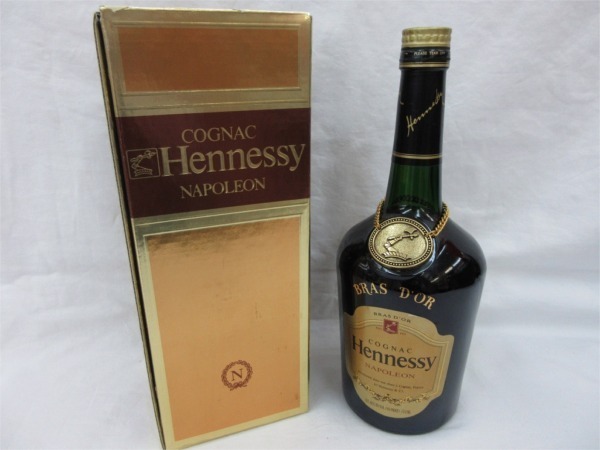 未開栓古酒 COGNAC Hennessy NAPOLEON BRAS D'OR 容量750ml 未開栓古酒 COGNAC Hennessy NAPOLEON BRAS D'OR 容量750ml