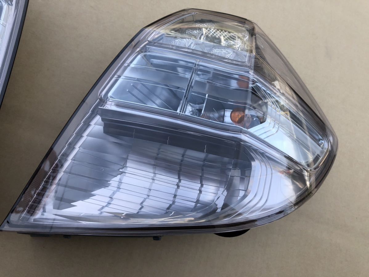 フィットRS GE8 純正テールランプ 後期 LED 左右 GE8 フィット RS 後期☆GE8 RS☆左右テールライト (ホンダ