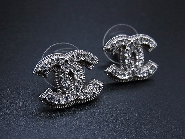 1円 Chanel シャネル ココマーク ラインストーン ピアス 耳飾り アクセサリー メンズ レディース シルバー系 S6570cu ピアス 売買されたオークション情報 Yahooの商品情報をアーカイブ公開 オークファン Aucfan Com