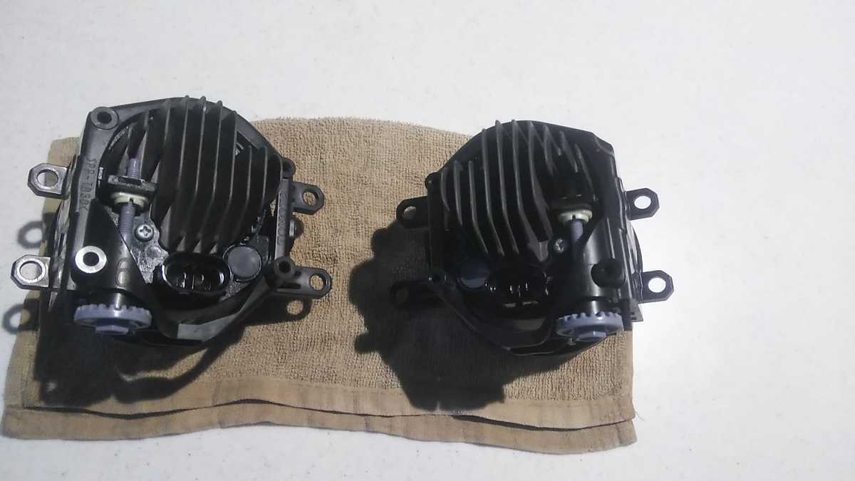 新車外し トヨタ 80 60 50 40 30 後期 純正 LED フォグランプ