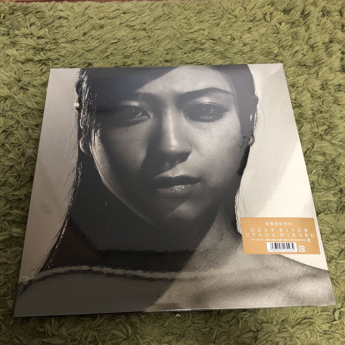 驚きの破格値，SALE 2 LP 宇多田ヒカル DEEP RIVER(宇多田ヒカル)｜売買されたオークション情報、yahooの商品情報をアーカイブ公開 - オークファン あ行