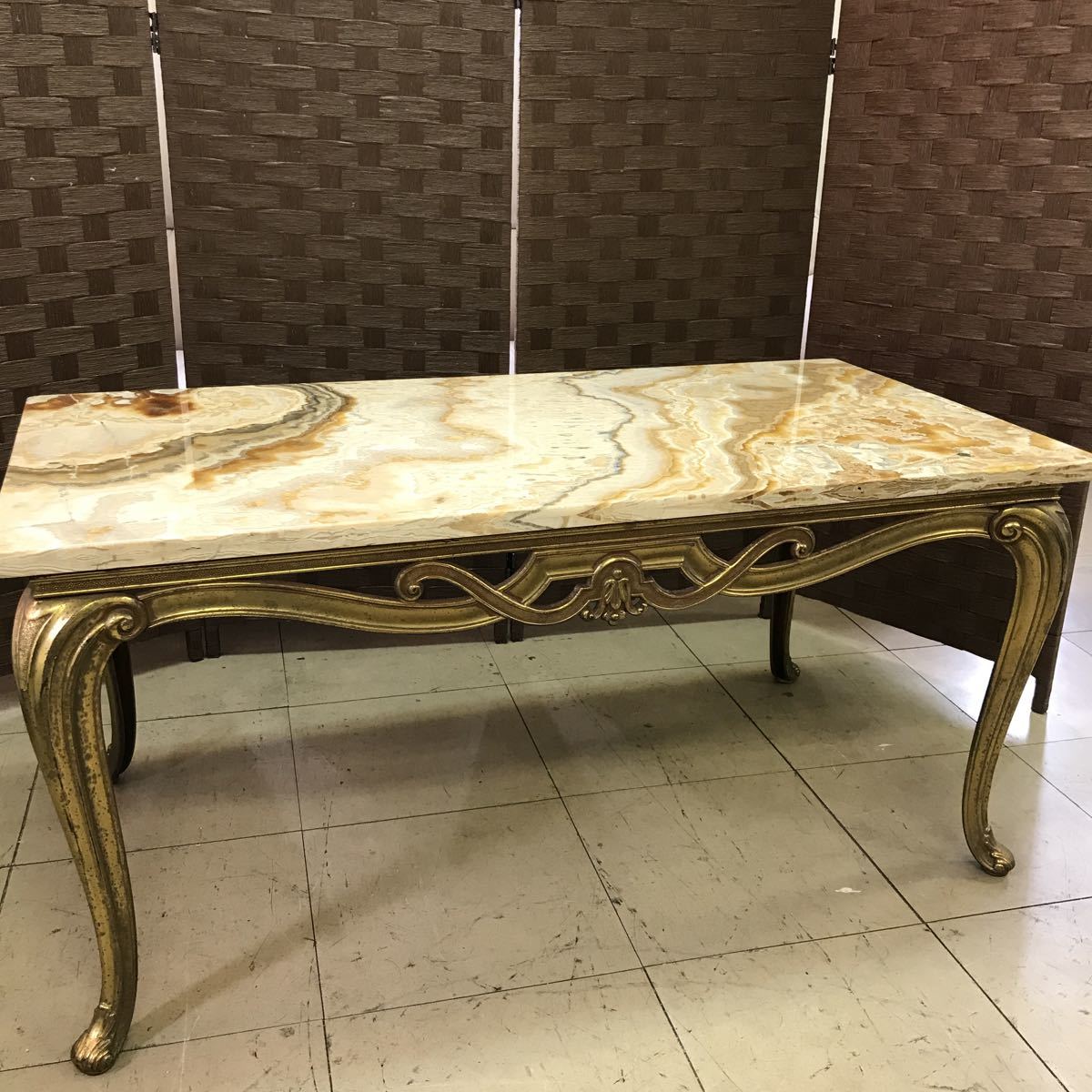  品 イタリア製 MODELLO DEPOSITATO社 センターテーブル ヨーロピアン 大理石 天板寸法 横幅1000奥行き500厚み20 机高さ470(西洋)｜売買されたオークション情報、yahooの商品情報をアーカイブ公開 - オ 西洋