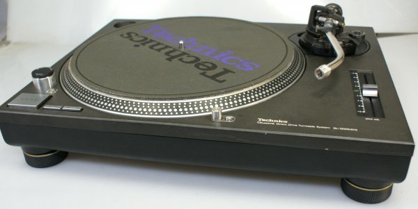 Technics テクニクス – SL-1200MK3 ターンテーブル MK3 DJ ヒストリー