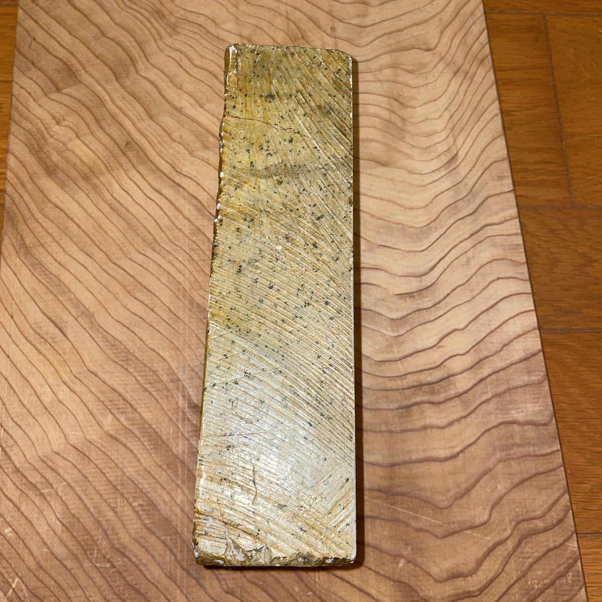 天然砥石 30型 超硬 鑿 鉋 大工道具(研磨砥石)｜売買された