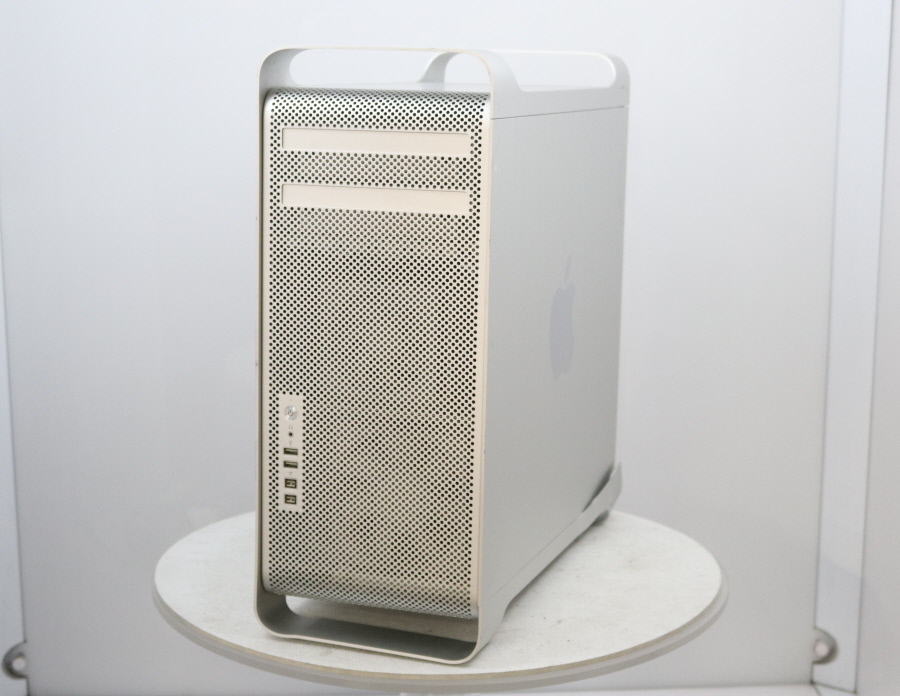 □Apple□ MacBook Air (13-inch， Mid 2011) / Core i7-2677M 1.8GHz