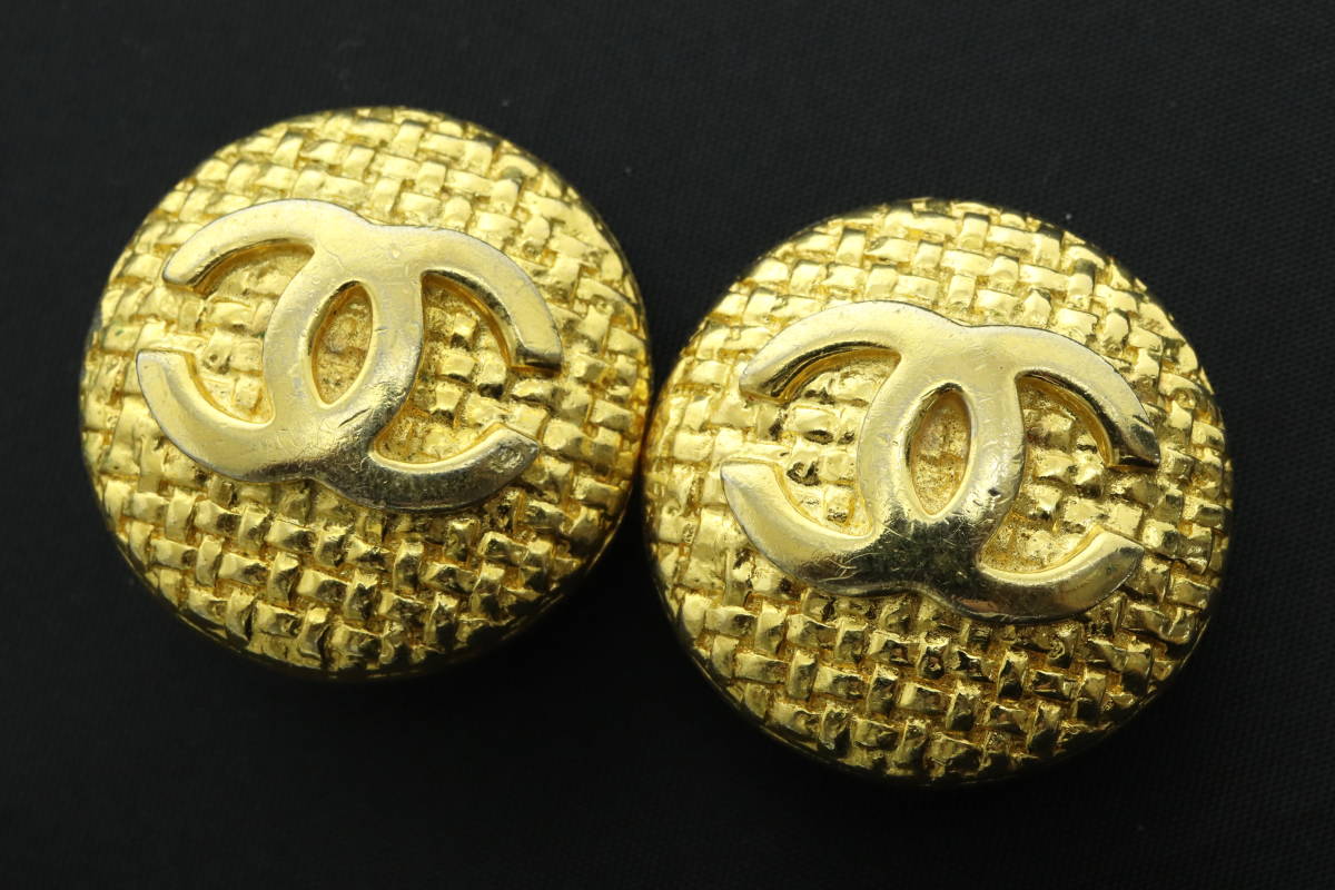 CHANEL スターピアス ココマーク B24P GP ゴールド ブラック