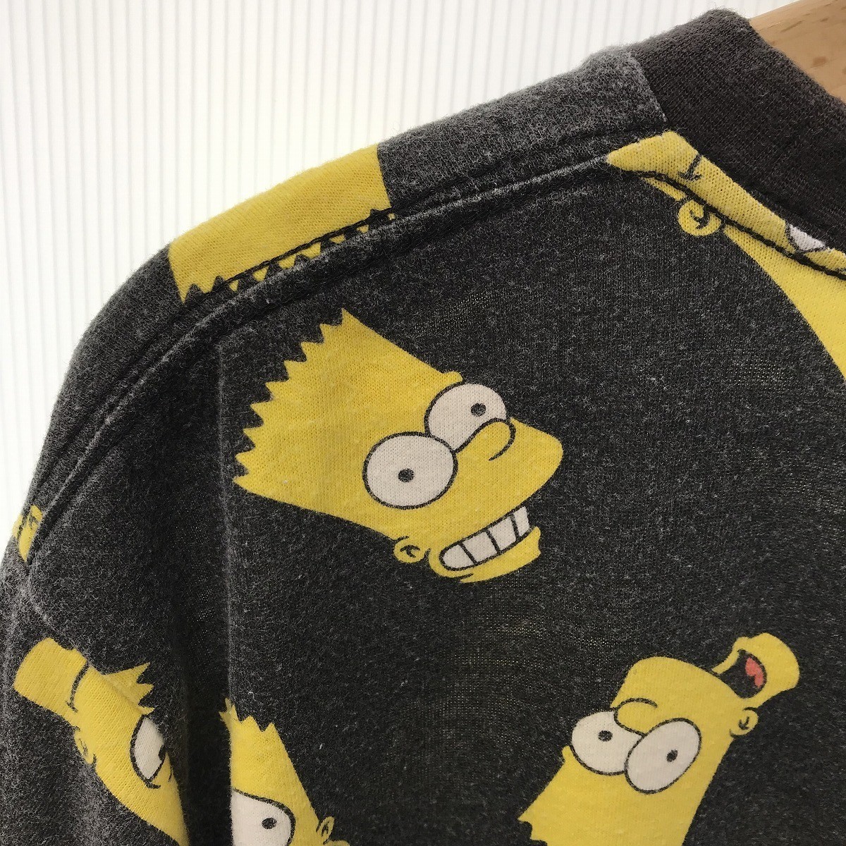 The Simpsons ザ シンプソンズ キャラクター 総柄 黒 ブラック 黄色 イエロー L イラスト キャラクター 売買されたオークション情報 Yahooの商品情報をアーカイブ公開 オークファン Aucfan Com