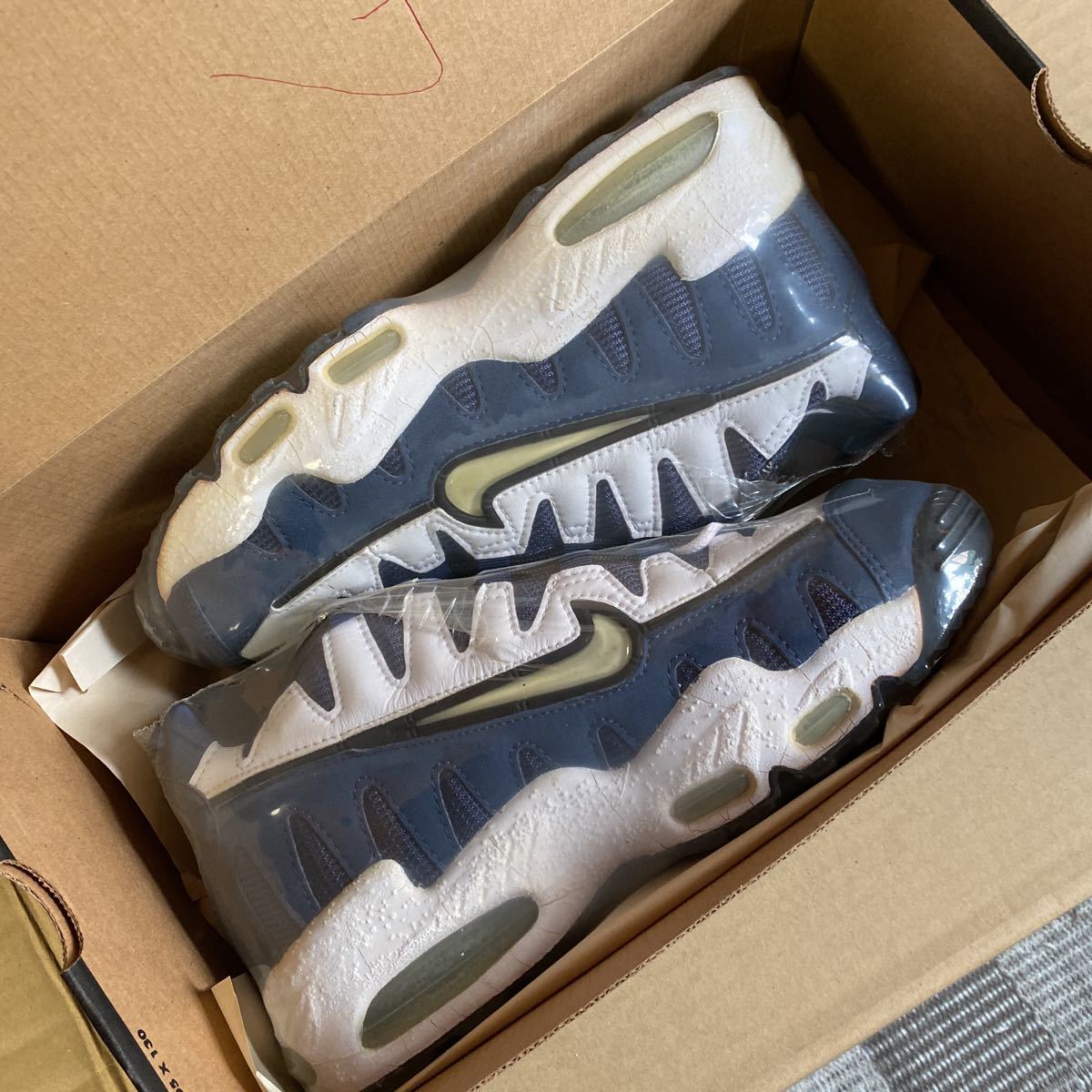  品 NIKE AIR NOMO MAX 27cm ③(27.0cm)｜売買されたオークション情報、yahooの商品情報をアーカイブ公開 - オークファン 27.0cm