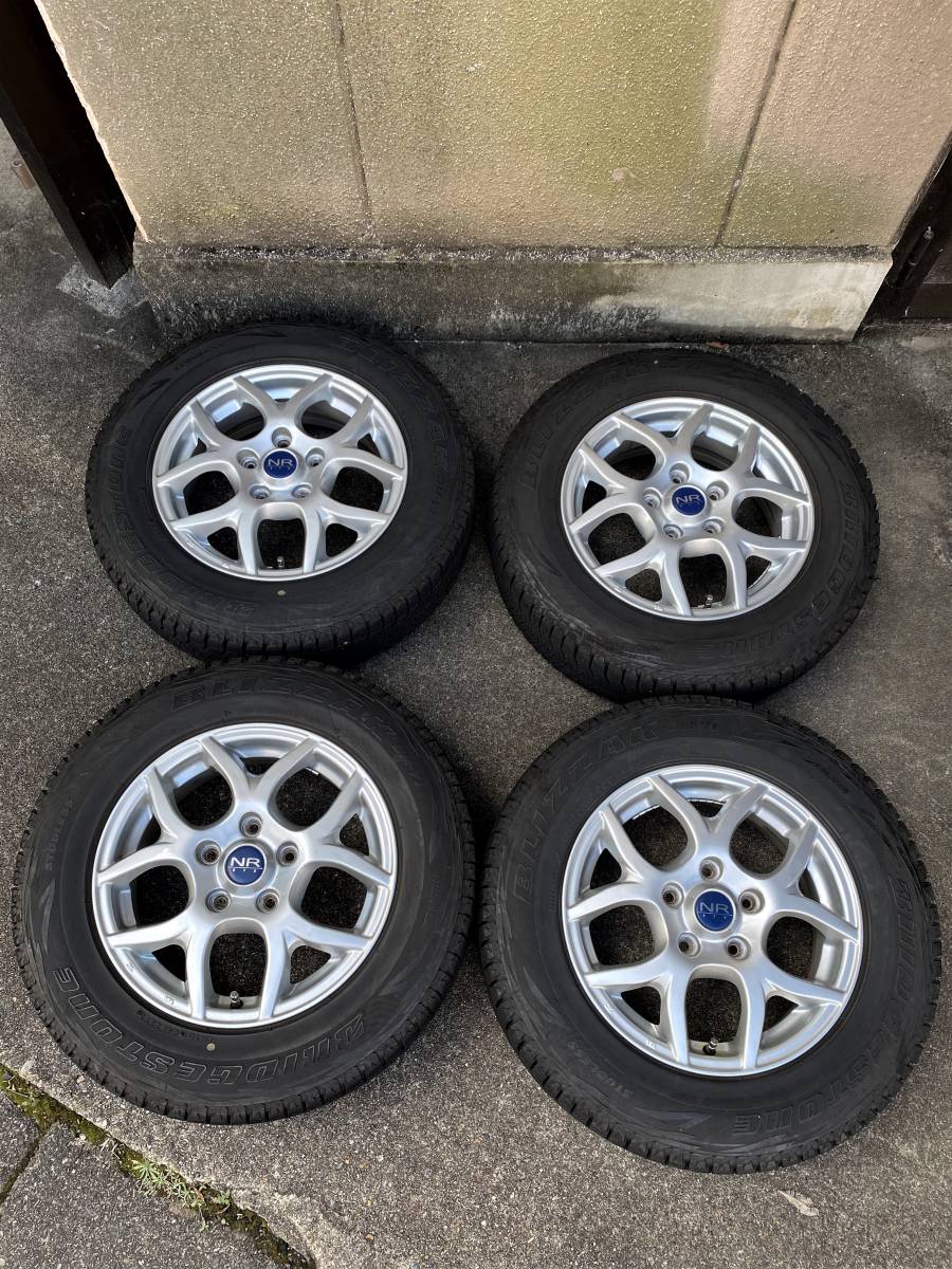  BRIDGESTONE ブリヂストン NR979 5J PCD114.3 5穴 ET48 BLIZZAK ブリザック DM-V1 175/80R15 90Q 引取歓迎(スタッドレスタイヤ)｜売買されたオークション情報、yahooの商品情報をアーカイブ公開 - オークファン 5穴