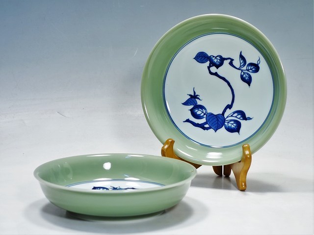 青磁木の葉文 源右衛門窯 皿 | K11119有田焼 22cm 焼 田 ⁄有 : 直径19cm
