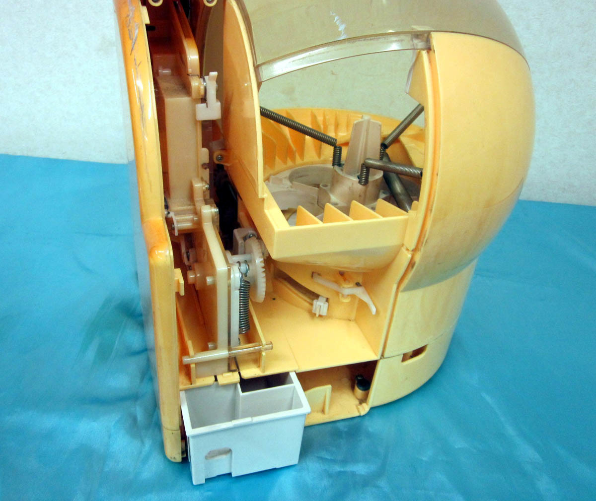 ガチャガチャ自販機 本体 小カプセル専用 中古品 動作可 傷・汚れあり 