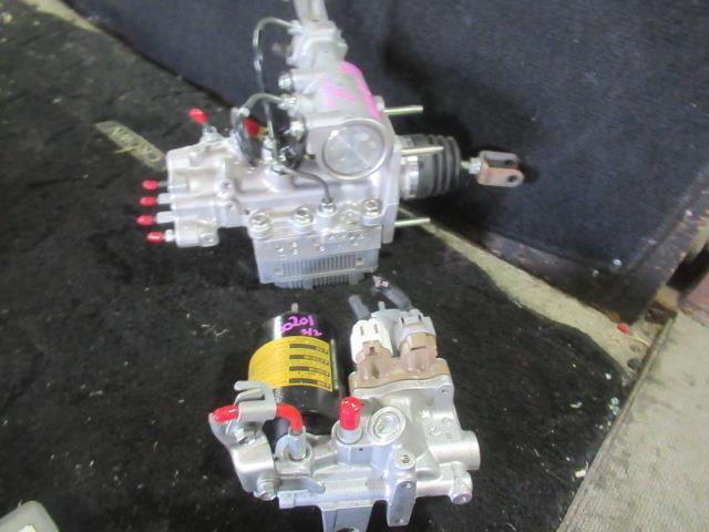 HOT，新作登場 プリウス&alpha; DAA-ZVW40W ブレーキマスターASSY 1G3 47070-12010 47210-47510 Sツーリングセレクション 7人 2ZR-FXE CVT(その他)｜売買されたオークション情報、yahooの商品情報をアーカイブ公開 - オークフ その他