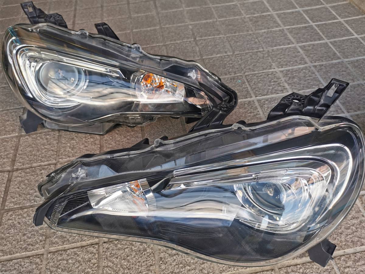 デリカD5/CV5W/ライト右/HID/CV1W/100-87918/CV2W デリカD:5 CV5W