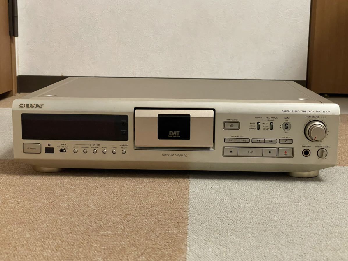 ジャンク / SONY DTC-ZE700 / DAT デッキ オーディオ機器 家電、AV、カメラ