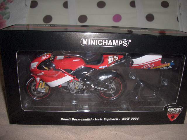 schuco シュコー 1/90 Triumph トライアンフ BOSS ボス mit Steib