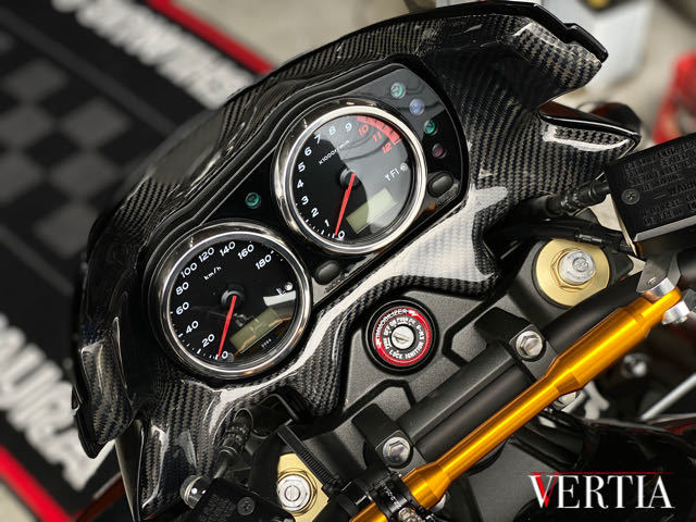 VERTIA 希少 ZRX 1200 ダエグ DAEG 綾織りカーボン製 カウルインナー