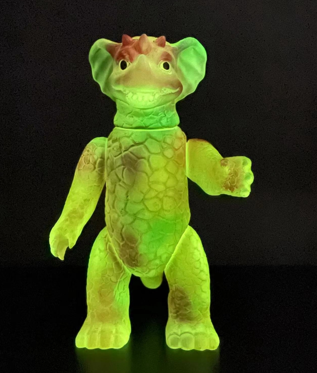 2019福袋 GARGAMEL シベリアンバコバス 蓄光成型 ソフビ フィギュア