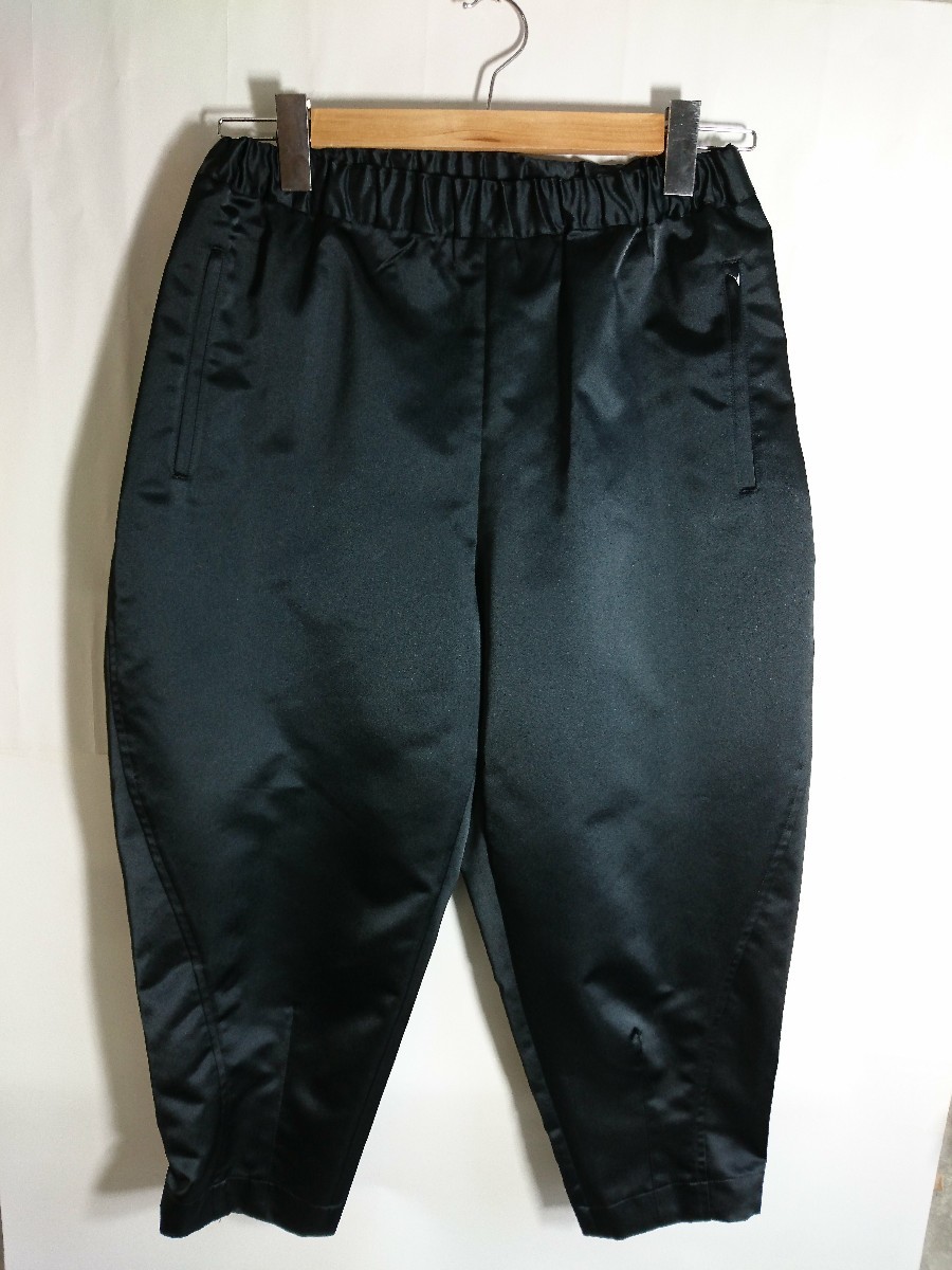 新作入荷，2025 COMME des GARCONS COMME des GARCONS クロップドパンツ/S/ポリエステル/NVY/RR-P033(パンツ、スラックス)｜売買されたオークション情報、yahooの商品情報をアーカイブ公開 - オークファン 女性用