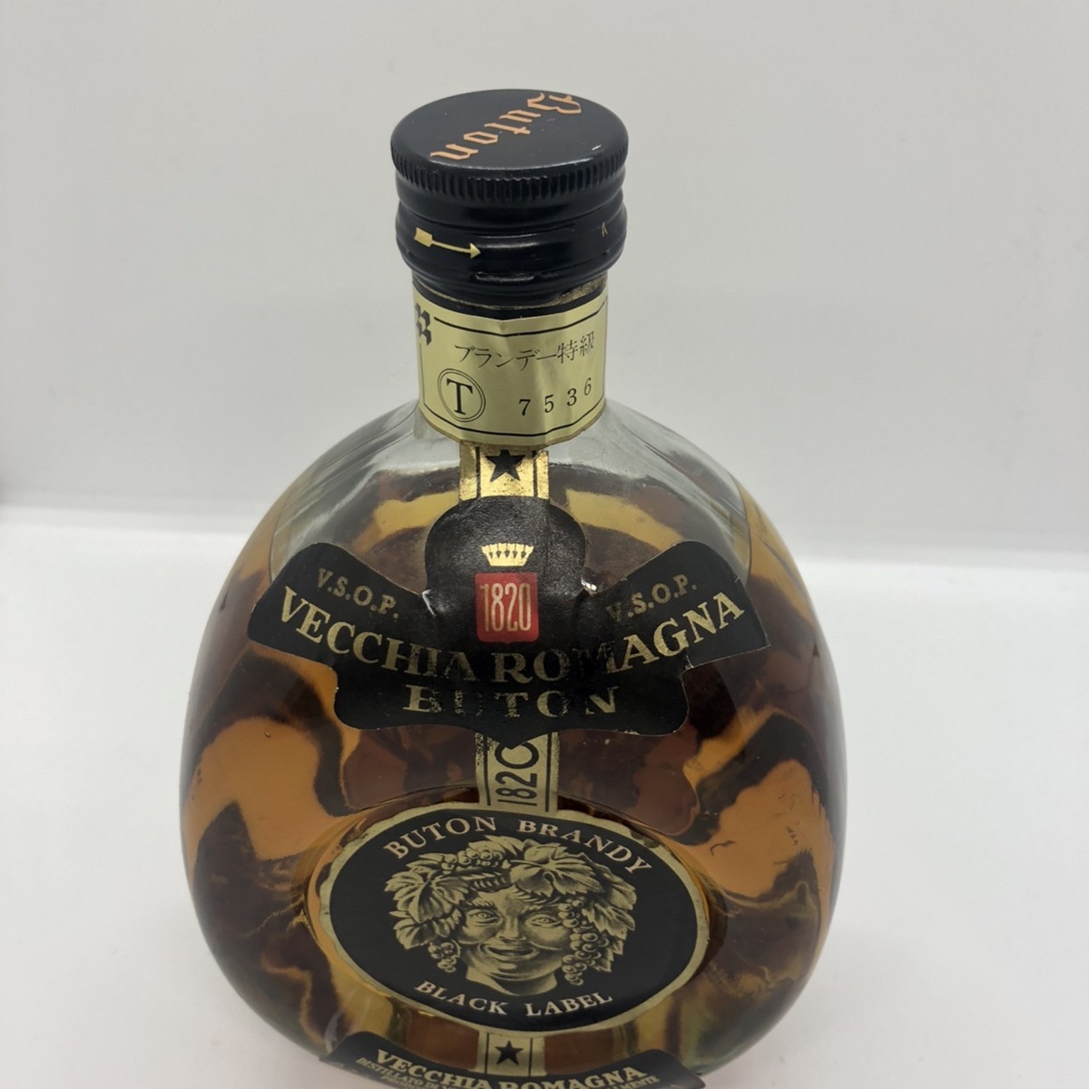 未開栓 BUTON BRANDY BLACK LABEL VECCHIA ROMAGNA BUTON 40％ 0.7L ヴェッキア ロマーニャ ブランデー 洋酒 古酒 1820 ITALY
