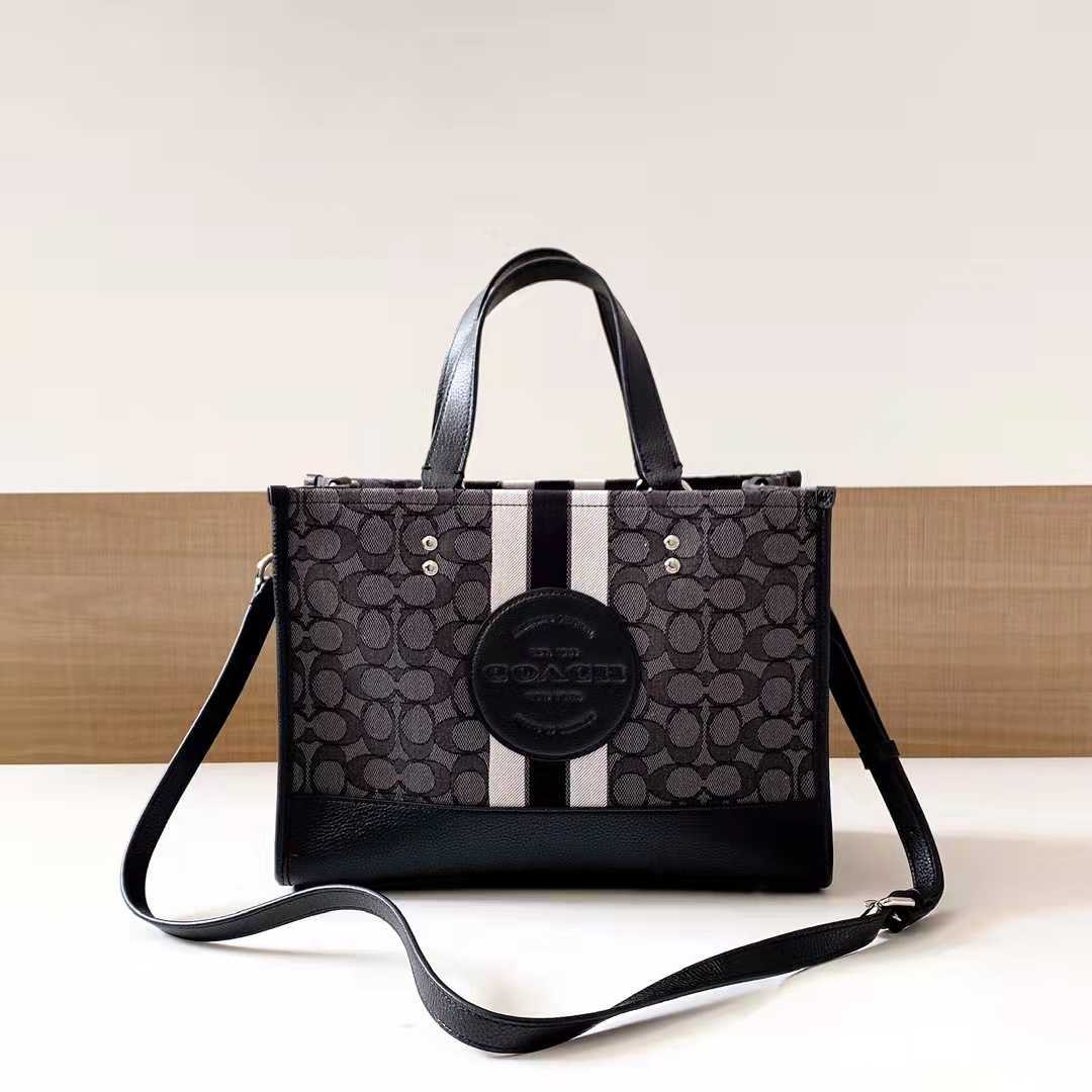 【発送可能】新作 コーチCOACH トートバッグ 4113 ハンドバッグ ショルダーバッグ 発送可能】新作 コーチCOACH トートバッグ 4113 ハンドバッグ