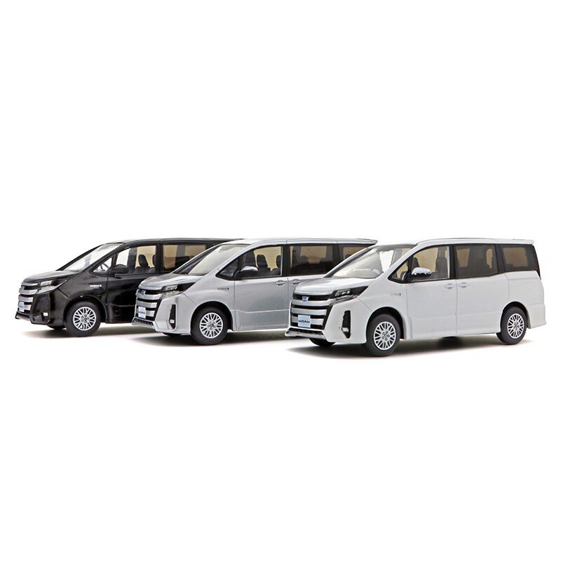 送料無料 1/30 Toyota NOAH ミニバン型乗用車 ファミリーカー 白