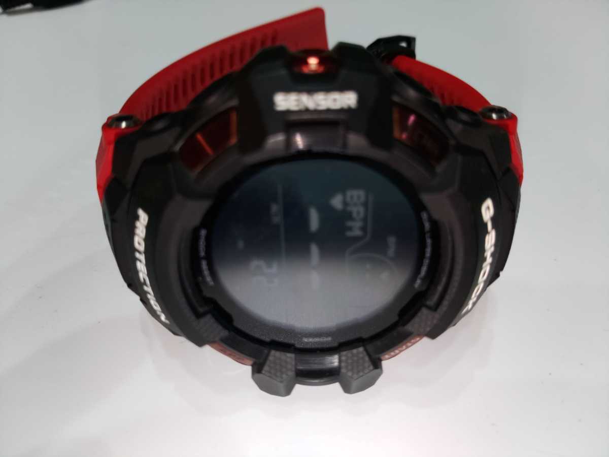 【中古】CASIO G-SHOCK 腕時計 GSW-H1000-1A4JR G-SQUAD PRO 赤 黒 Google搭載 スマートウォッチ GPS ワークアウト 充電 デジタル_3