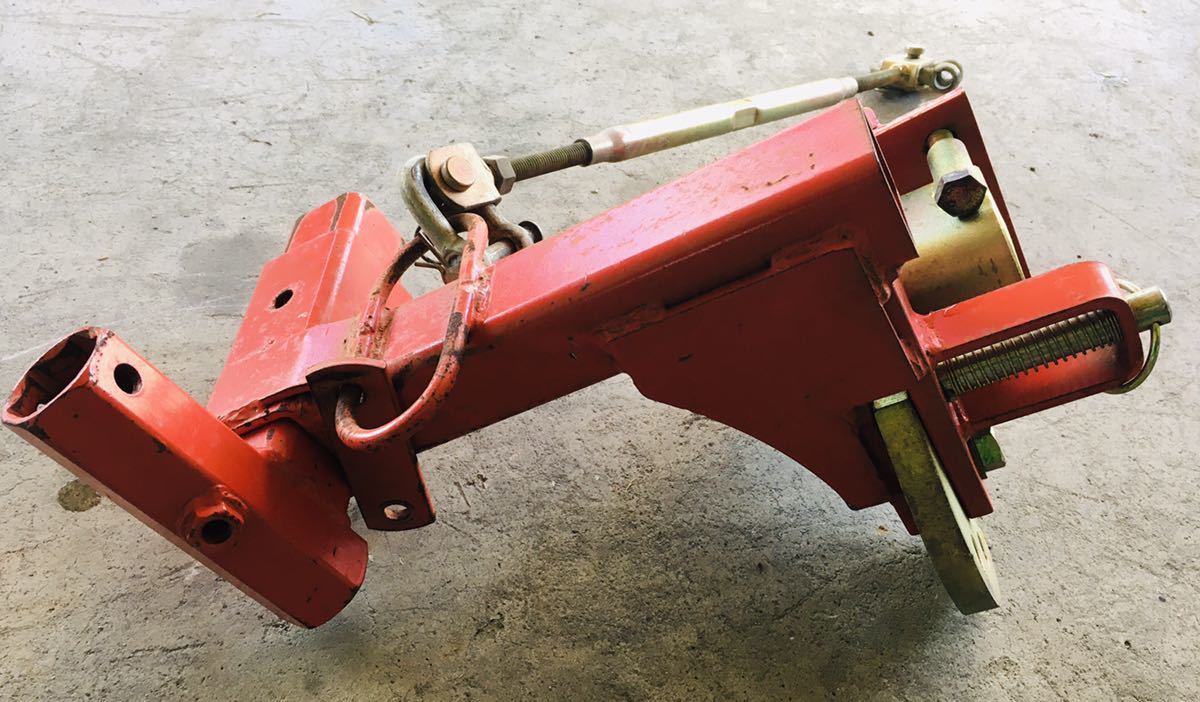 トラクター　ロータリー用片培土器取付反転金具③ 中古_3