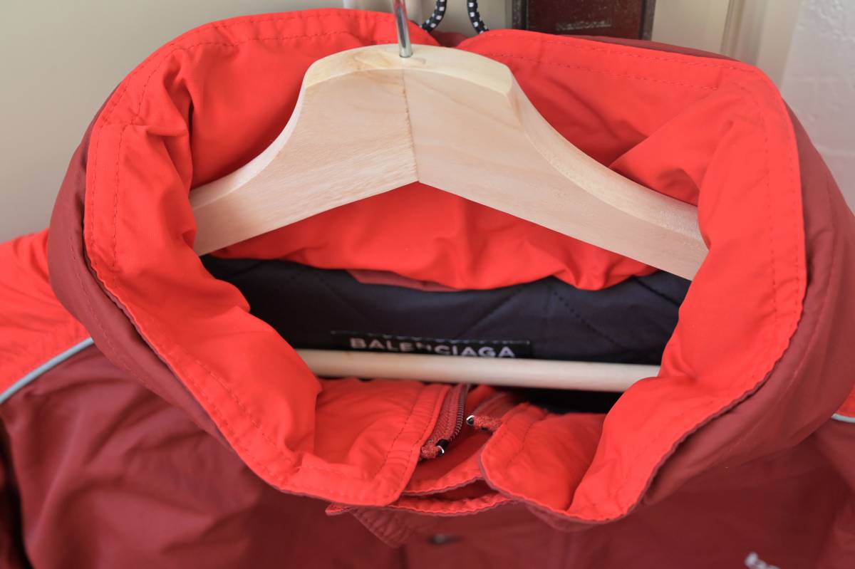 BALENCIAGA バレンシアガ Padded Lining Windbreaker 511210 TXD12 