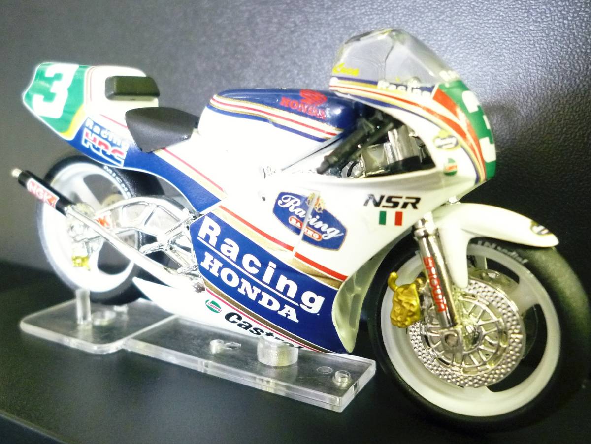 1 24ホンダ Nsr250 ルカ カドローラ 3 Honda Nsr 250 ロスマンズ カラー 1991 ライダー マシ ン解説冊子付外箱入り Ixo オートバイ 売買されたオークション情報 Yahooの商品情報をアーカイブ公開 オークファン Aucfan Com