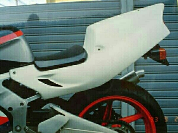 FRP製　CBR250RR用 MC22 Nタイプレースシートカウル FRP製 CBR250RR MC22 90年式 Nタイプシート Yahoo!オークション - FRP