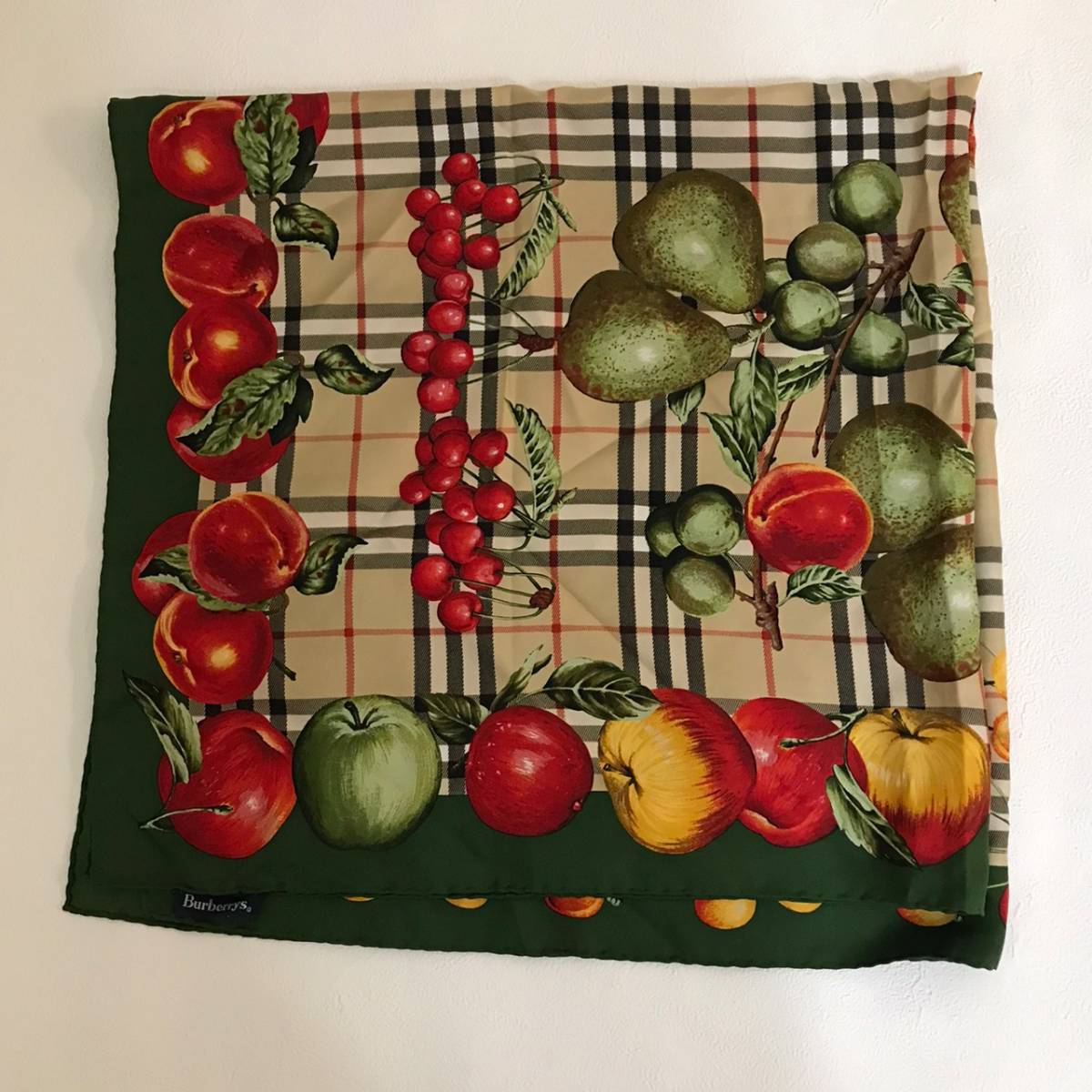 レディース BURBERRY 大判スカーフ ノバチェック フルーツデザイン